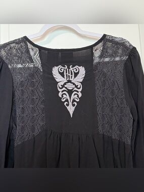 PtP 20” Harley-Davidson Black Lace Yoke Boho Tunic 🩶Top Women’s L 3/4 Sleeve